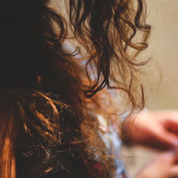 6 Tips to Reduce Hair Fall and Breakage